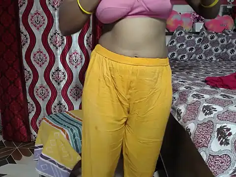 surbhi01 online show from June 26, 4:28 am