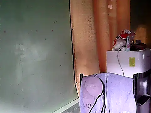Snapshot of annawet chatting on June 29, 1:56 am annawet online show from June 29, 1:56 am