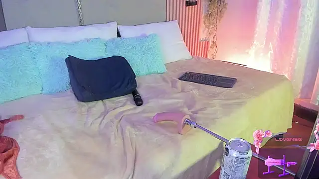 isabellagiirl online show from May 16, 7:34 pm