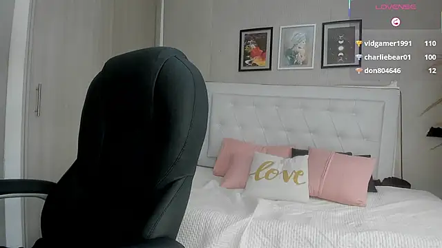 karol  miller online show from January 31, 7:11 pm