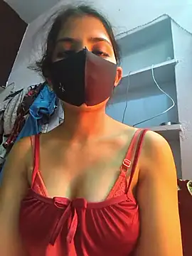 Snapshot of kinsu4763 chatting on January 8, 8:49 am kinsu4763 online show from January 8, 8:49 am