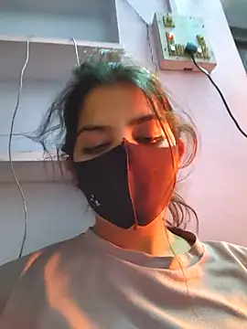 Snapshot of kinsu4763 chatting on January 12, 4:34 pm kinsu4763 online show from January 12, 4:34 pm