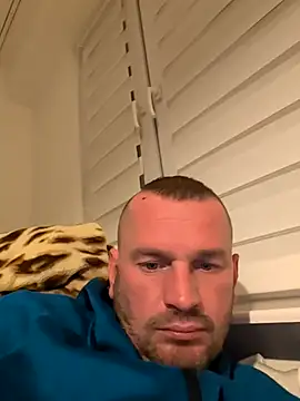 ostry198628 online show from February 11, 7:30 pm