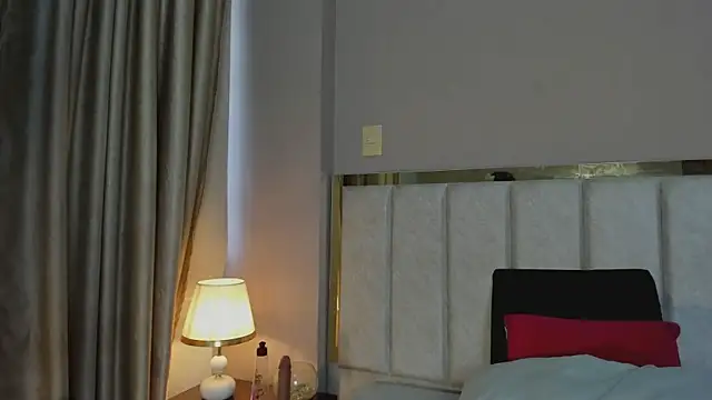 GahiaBelucci online show from March 13, 11:39 am