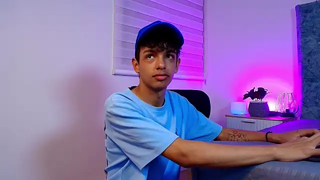 maxfrost 1 online show from January 11, 7:19 pm