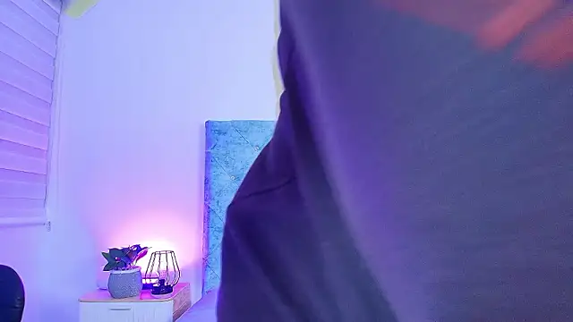 maxfrost 1 online show from January 16, 7:07 pm