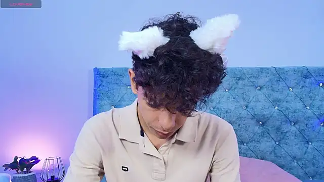 maxfrost 1 online show from February 7, 7:28 pm