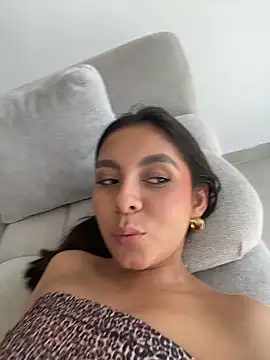 Snapshot of Nicollewest1 chatting on March 28, 8:19 pm Nicollewest1 online show from March 28, 8:19 pm