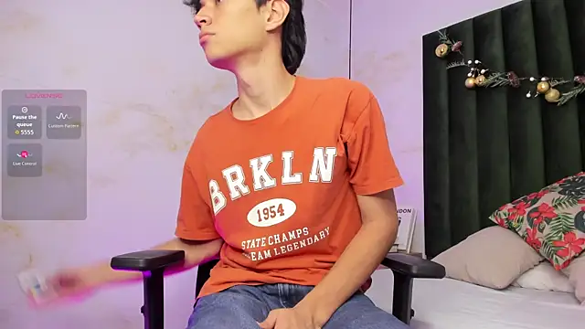 Aron valverde online show from December 18, 2:28 am