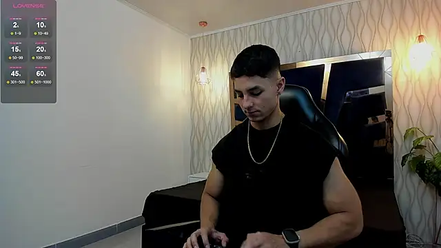 Noah Clarkk online show from May 2, 5:18 pm