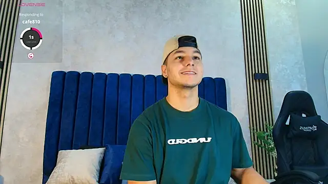 Noah Clarkk online show from May 18, 5:41 pm