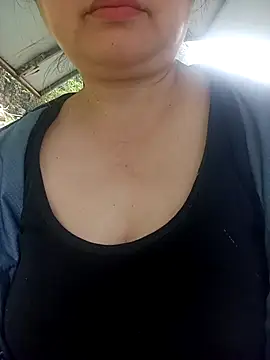 Snapshot of Jumi_livesexy chatting on April 6, 12:08 am Jumi livesexy online show from April 6, 12:08 am