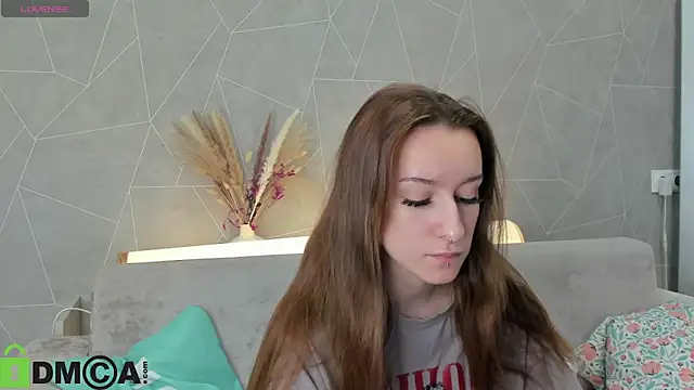 Hi  Karuuu online show from February 5, 1:32 am