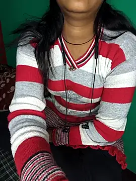 QWEEN7B online show from December 20, 1:51 pm