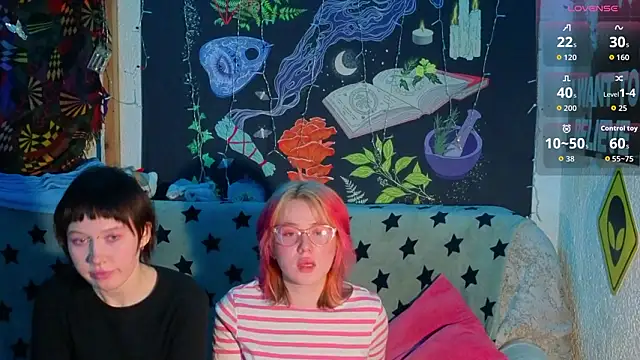 Snapshot of Ntmuforever chatting on February 4, 4:35 pm Ntmuforever online show from February 4, 4:35 pm