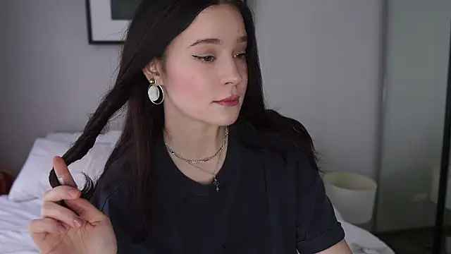 Snapshot of bonjour_nihao_hello chatting on March 7, 3:58 am bonjour nihao hello online show from March 7, 3:58 am