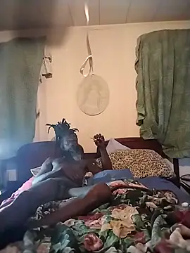 Snapshot of tentpipes chatting on April 1, 12:11 am tentpipes online show from April 1, 12:11 am