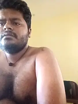 Snapshot of yourwellman chatting on March 25, 1:44 am yourwellman online show from March 25, 1:44 am