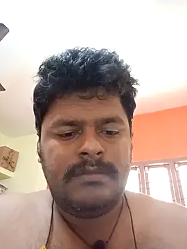 Snapshot of yourwellman chatting on April 3, 6:22 am yourwellman online show from April 3, 6:22 am