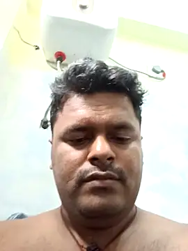 Snapshot of yourwellman chatting on April 4, 10:13 am yourwellman online show from April 4, 10:13 am