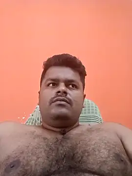 Snapshot of yourwellman chatting on April 5, 8:22 am yourwellman online show from April 5, 8:22 am