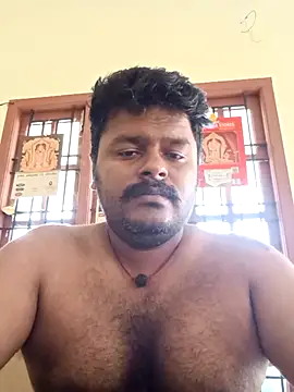 Snapshot of yourwellman chatting on May 8, 9:25 am yourwellman online show from May 8, 9:25 am
