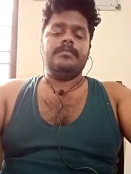 Snapshot of yourwellman chatting on May 13, 6:33 am yourwellman online show from May 13, 6:33 am