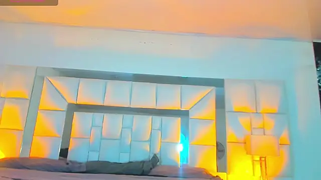 Sharlo  online show from February 9, 7:29 pm