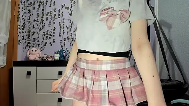 Yoonhee ki online show from February 10, 4:33 pm