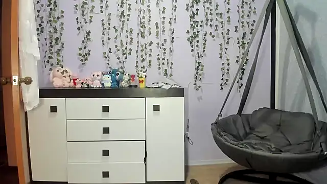 Yoonhee ki online show from February 24, 2:48 pm