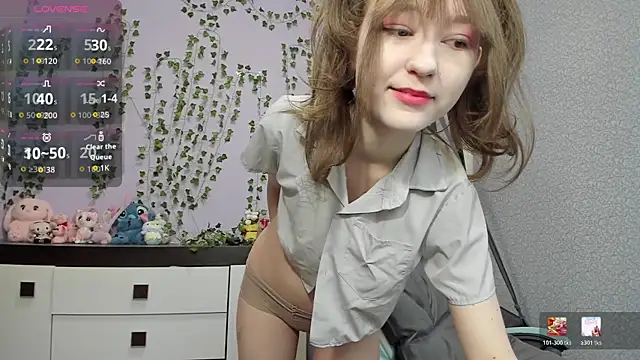 Yoonhee ki online show from May 1, 12:43 pm