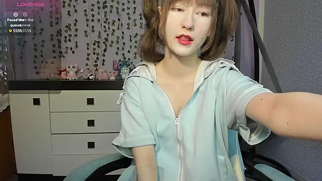Yoonhee ki online show from May 7, 12:54 pm