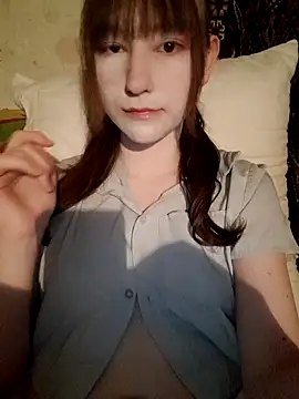 Yoonhee ki online show from May 9, 10:15 pm