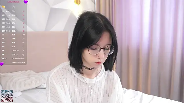 Snapshot of DeliaLoma chatting on March 12, 7:03 am DeliaLoma online show from March 12, 7:03 am