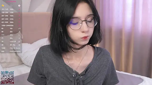 Snapshot of DeliaLoma chatting on March 13, 6:09 am DeliaLoma online show from March 13, 6:09 am