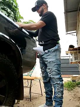 Snapshot of PIGHIGHDIRTY_p0 chatting on March 13, 4:57 pm PIGHIGHDIRTY p0 online show from March 13, 4:57 pm