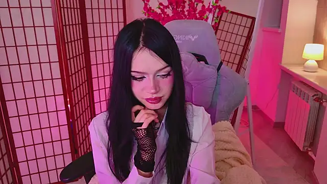 Dark Diva online show from May 9, 9:09 pm