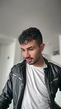 Snapshot of juancho_hairy chatting on March 24, 5:07 pm juancho hairy online show from March 24, 5:07 pm