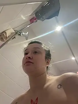 LilyLuck  online show from April 1, 4:48 pm