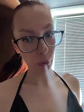 Snapshot of RussianGirls_ chatting on April 26, 5:05 am RussianGirls online show from April 26, 5:05 am