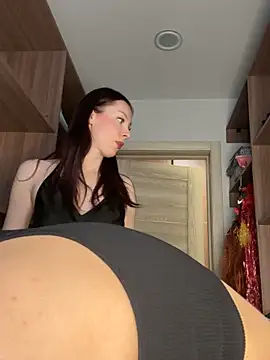 Snapshot of RussianGirls_ chatting on May 8, 1:27 pm RussianGirls online show from May 8, 1:27 pm