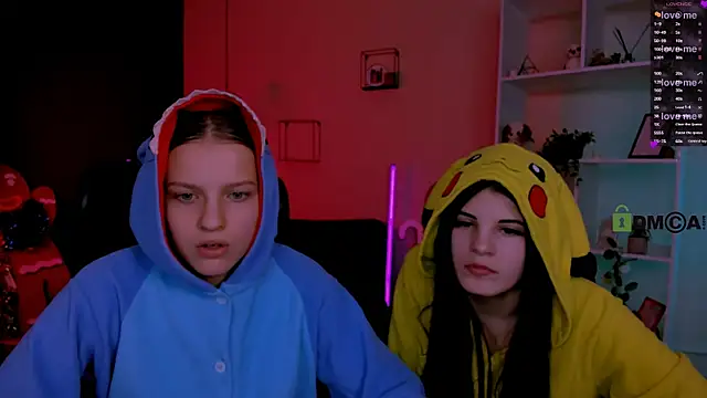 Snapshot of lizzie_boom_ chatting on January 6, 8:45 pm lizzie boom online show from January 6, 8:45 pm