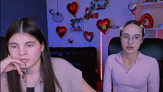 lizzie boom  online show from February 28, 8:43 pm