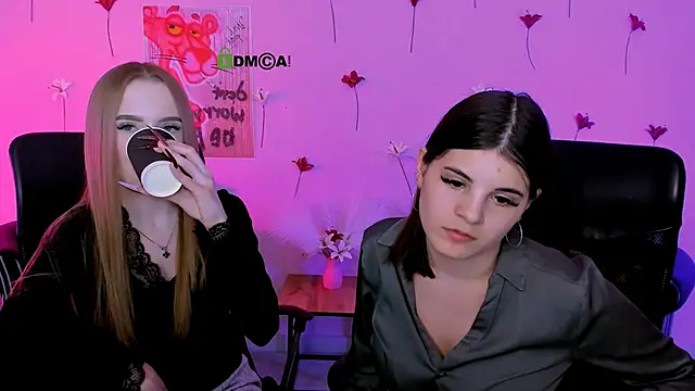 lizzie boom  online show from March 19, 8:24 pm