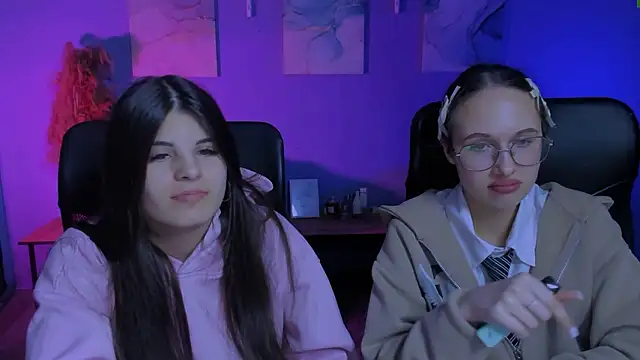 lizzie boom  online show from March 27, 8:19 pm