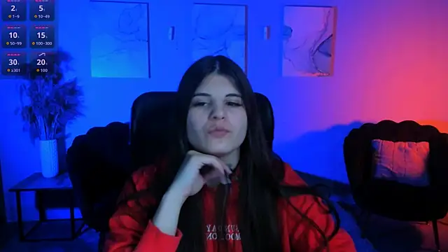 lizzie boom  online show from April 3, 7:01 pm