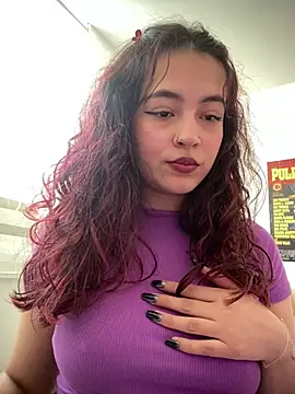 Snapshot of AnneRosse chatting on January 18, 8:01 pm AnneRosse online show from January 18, 8:01 pm