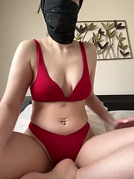 lilith0202 online show from April 3, 1:42 pm