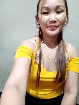 yula-bi online show from May 11, 1:55 am