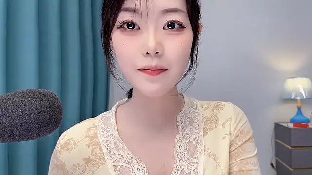smalldaisy online show from May 11, 2:28 am